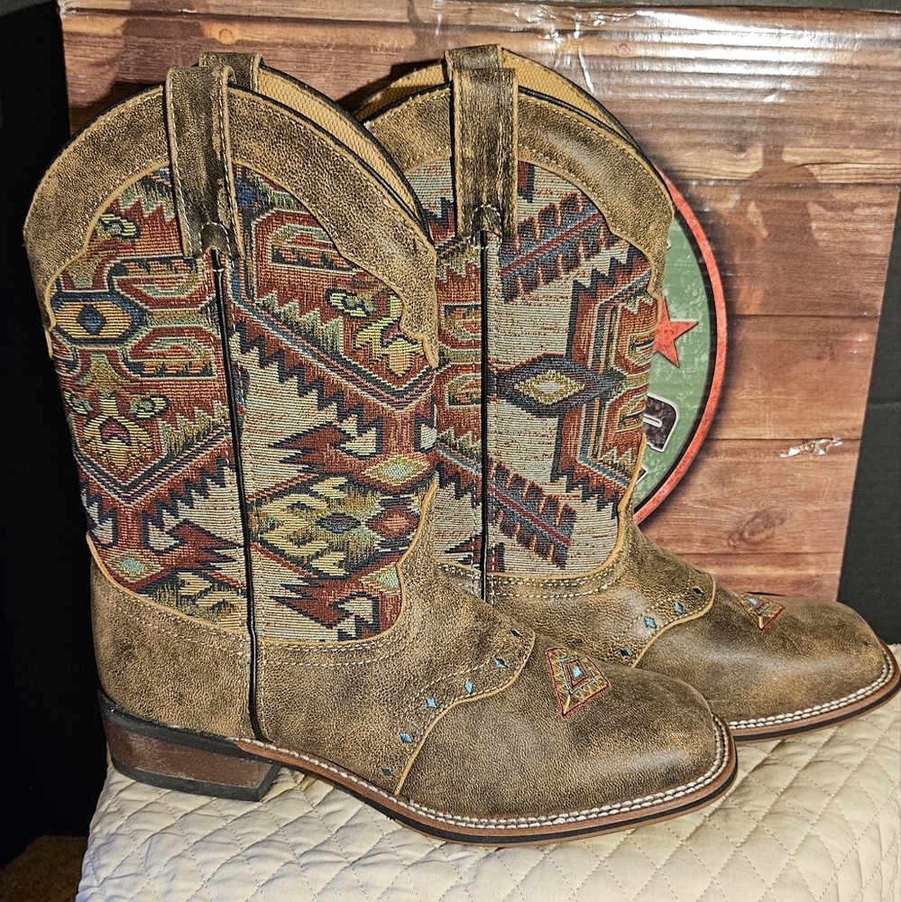 Laredo Women's Tan Leather Boots